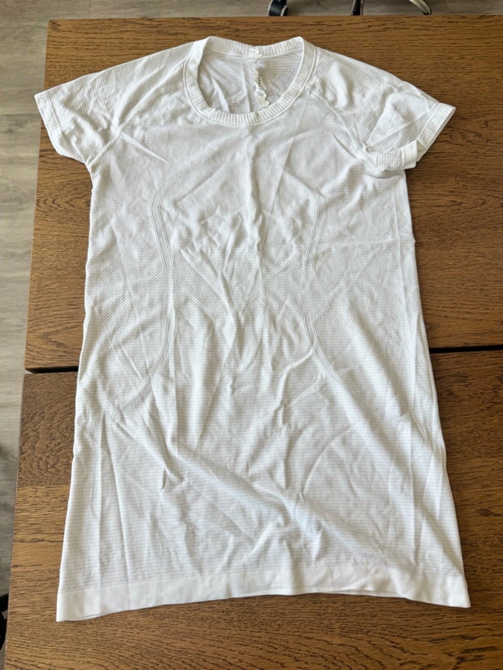 lululemon athletica White Swiftly Tech Short Sleeve Crew Top - Picture 4 of 8
